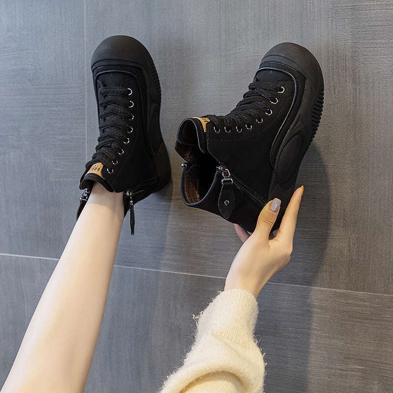 Увеличете ежедневните обувки с масивна долна част