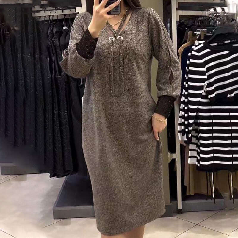 Vestido feminino de manga comprida com decote em V