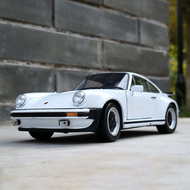 1:36 Porsche 911 Turbo 3.0 1974 Die Cast Model Car