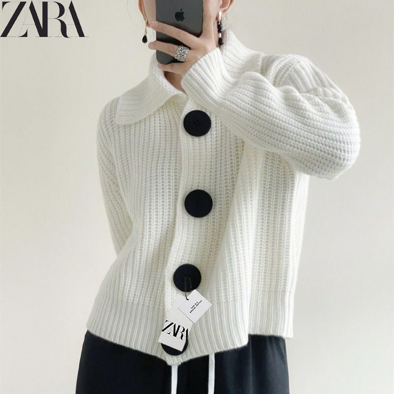 Cardigan com botão personalizado
