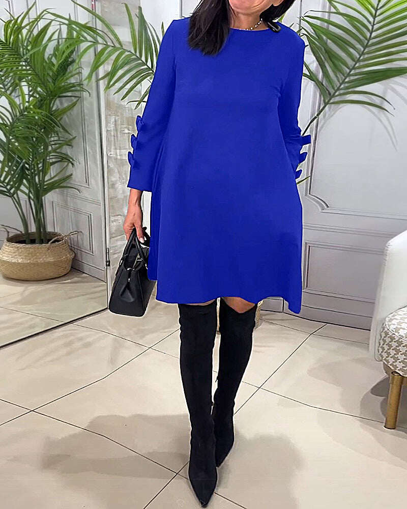 Vestido casual na altura do joelho com mangas compridas