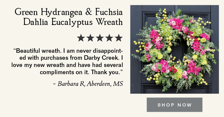 Jarní letní věnec z eukalyptu ze zelené hortenzie a fuchsie jiřiny