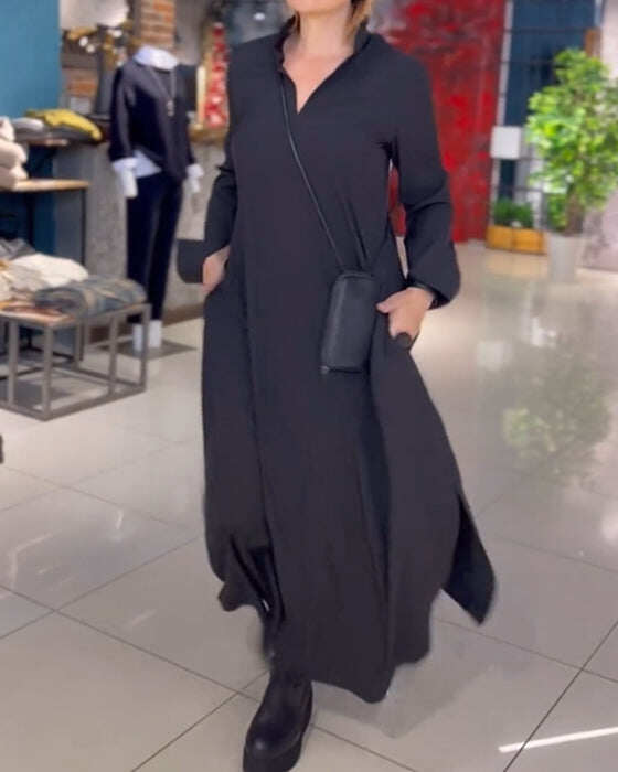 Długa, luźna sukienka z rozcięciem z boku
