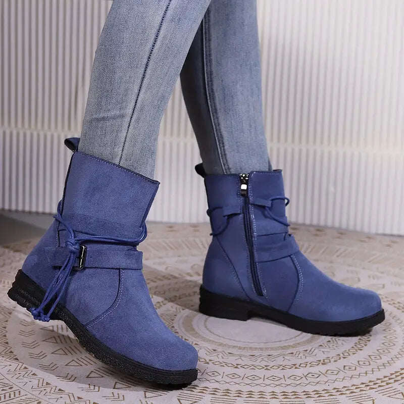 Sapatos femininos com tira decorativa e fivela