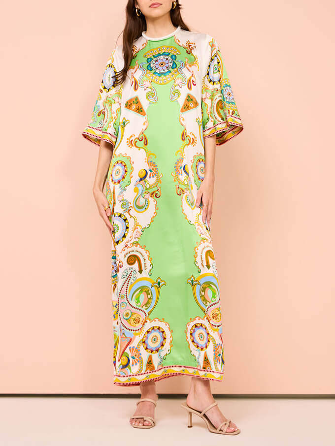 Vestido midi solto exclusivo com estampa de flor de caju