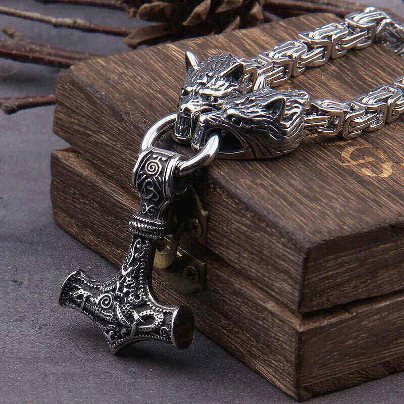 NordyckoTM |. Colar de cabeça de lobo estilo viking nórdico com martelo