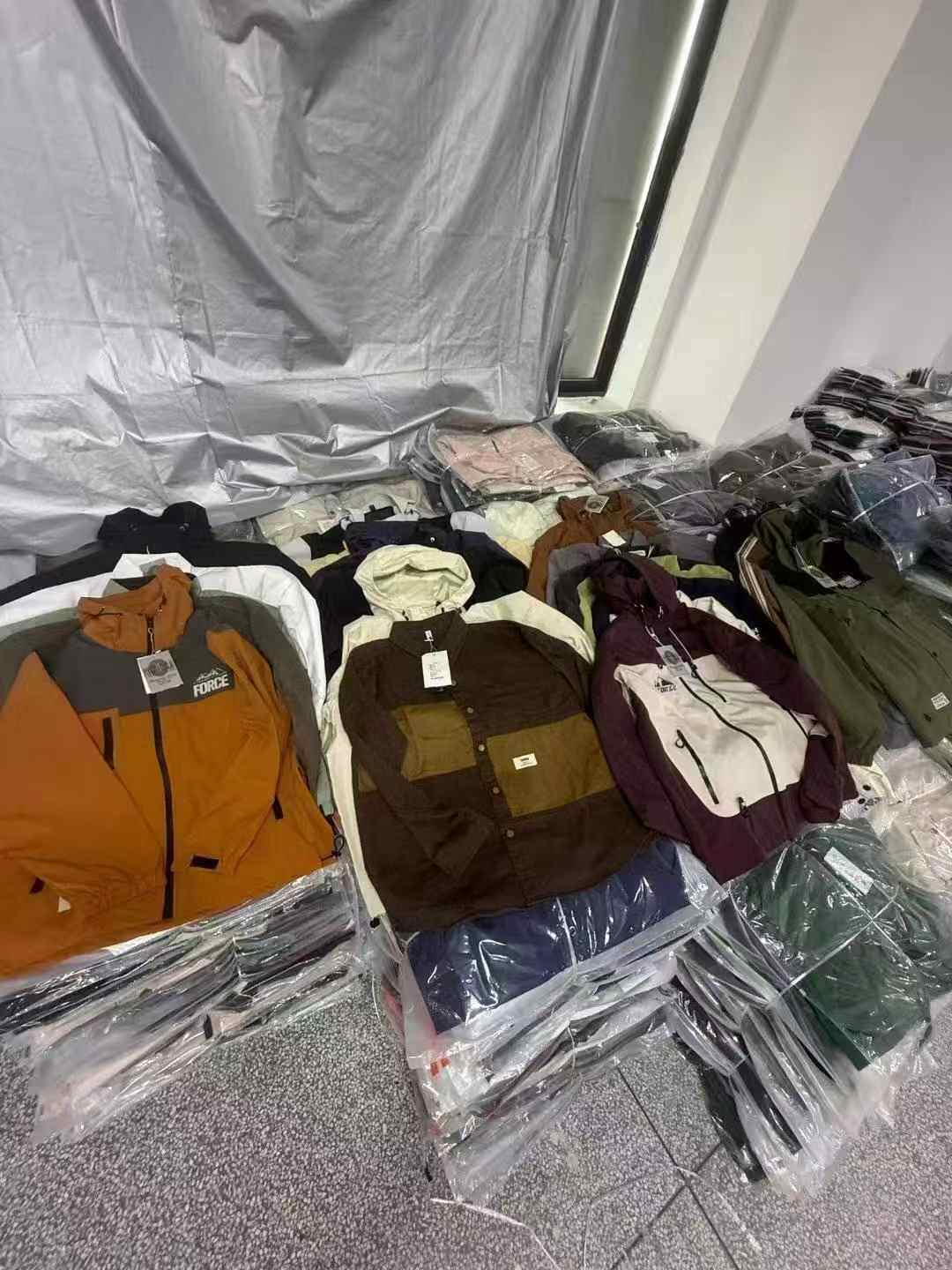 得物下架潮牌外套