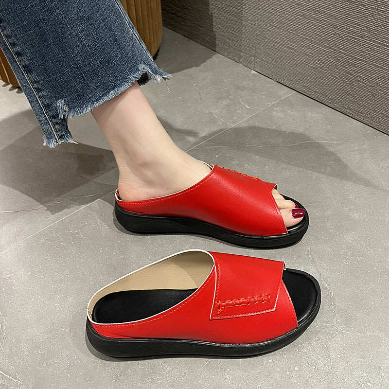 2023 Nowe damskie kapcie z grubym dnem