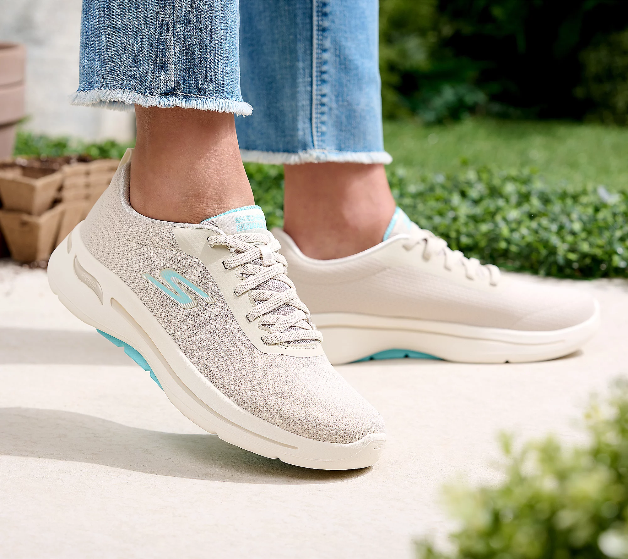 Skechers GOWALK Arch Fit mosható bungee tornacipő - Elinda