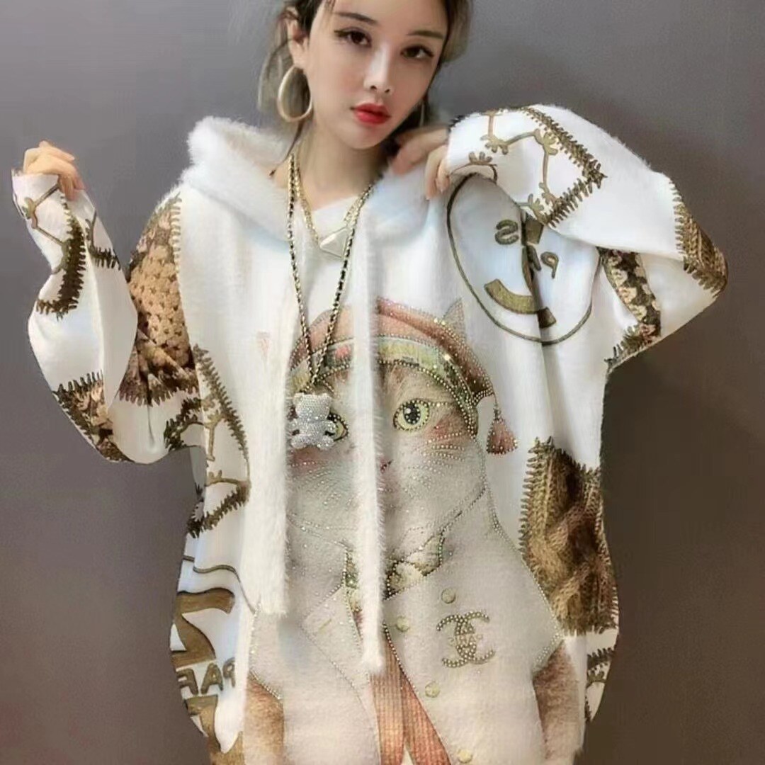 suéter de gato com strass