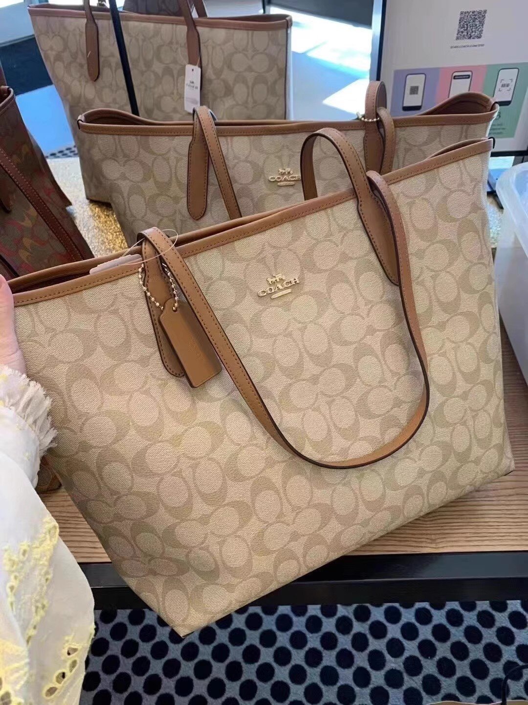 [Tax-free shopping]Coach/Coach women's bag tote bag single-sided magnetic buckle tote one-shoulder handbag shopping bag