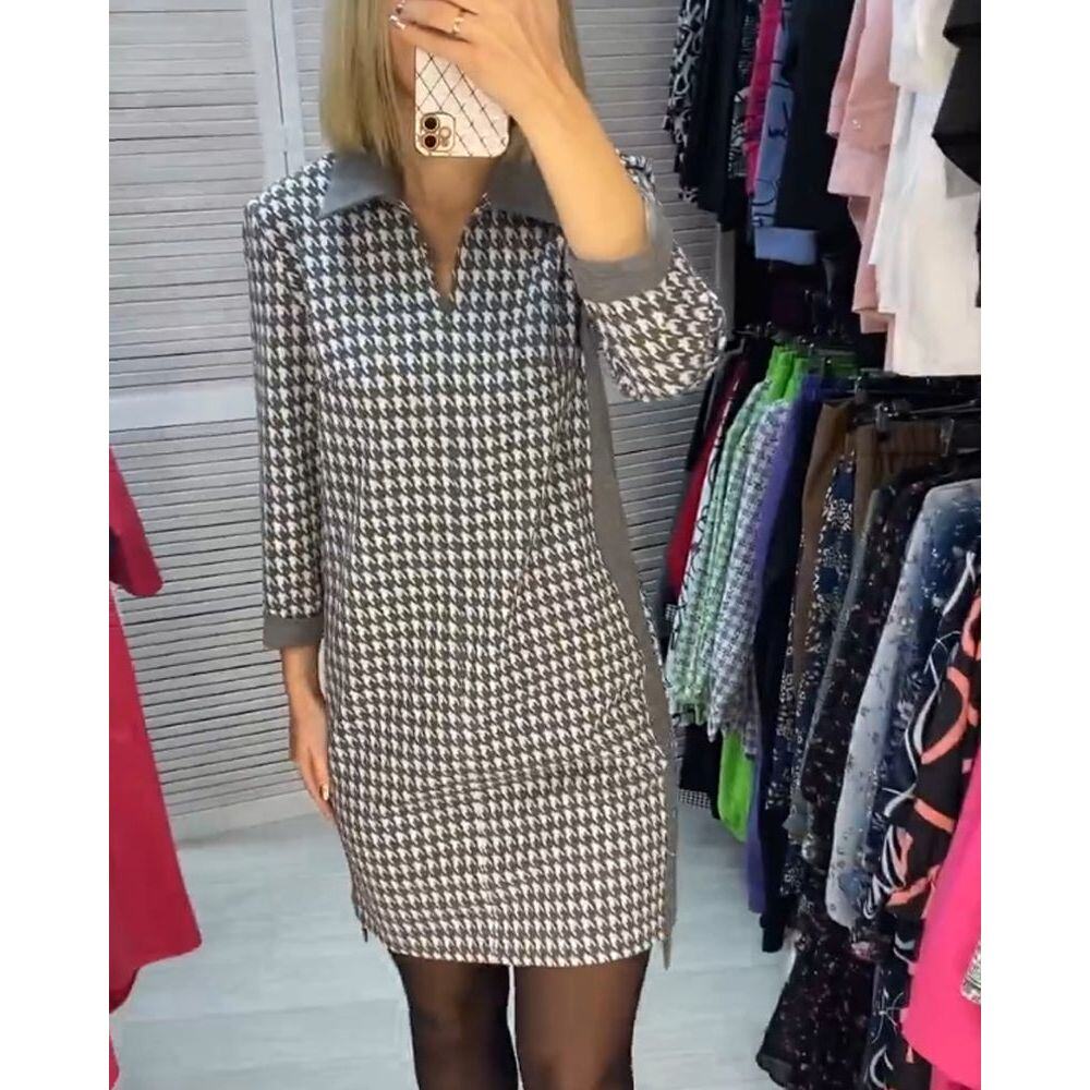 Vestido xadrez com mangas compridas e bolsos