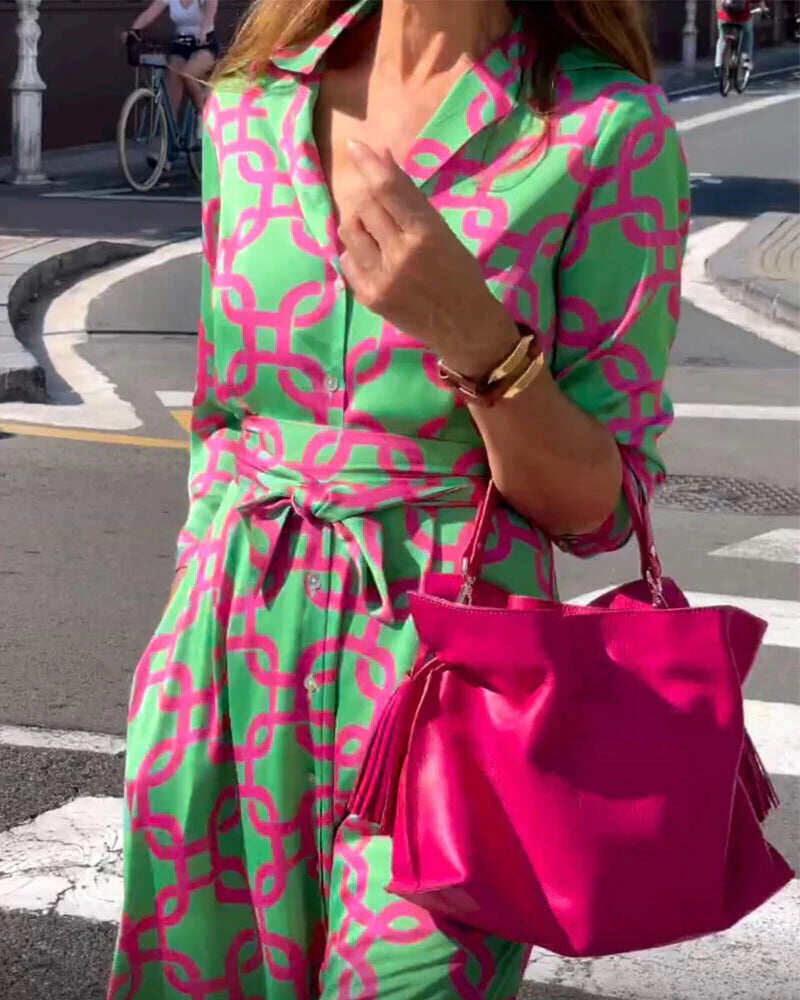 Vestido com decote em V e manga 3/4