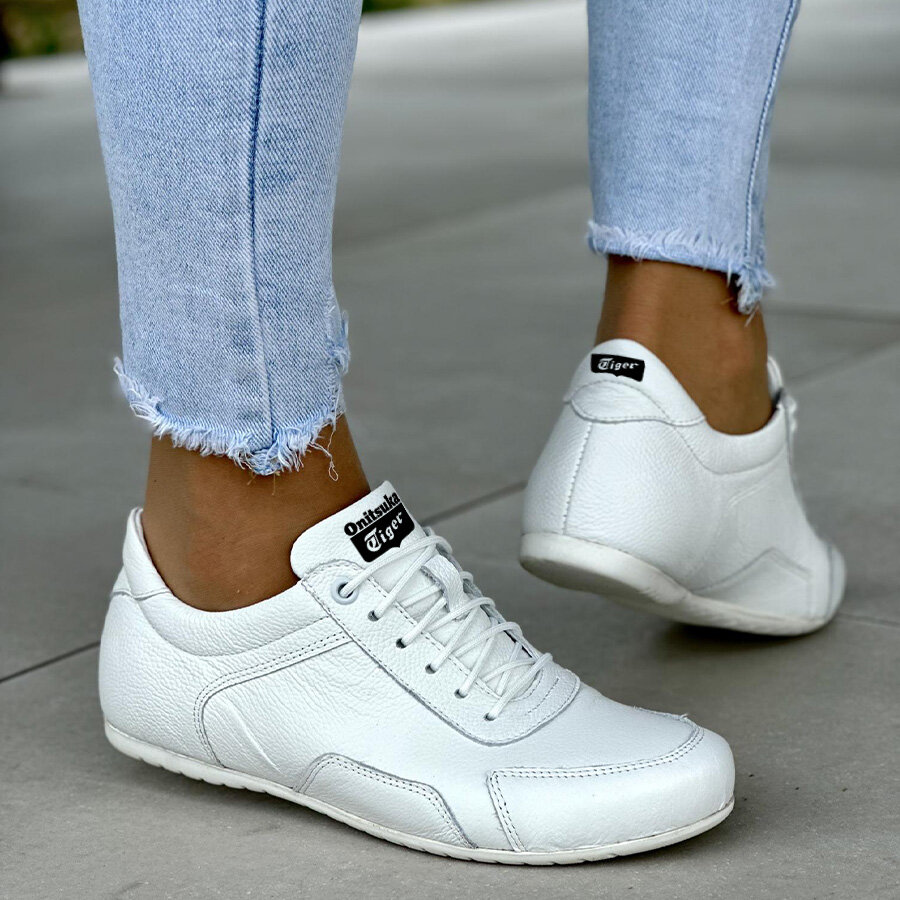 Zwykłe białe tenisówki Onitsuka tiger , lekkie i oddychające, skóra naturalna