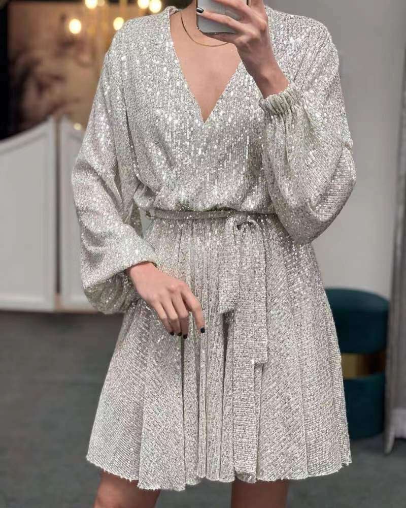 Vestido de lantejoulas com decote em V para festa e jantar