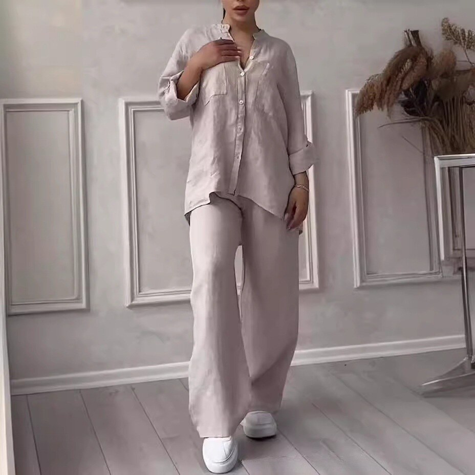 🌸Terno feminino de duas peças feito de algodão e linho. Camisa e calças fechadas com botões.