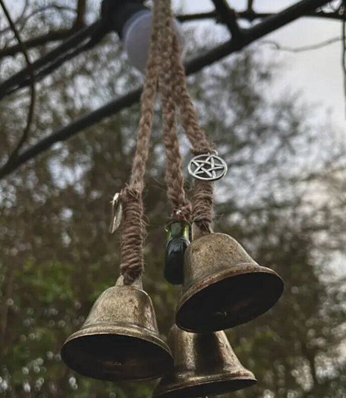 🛎️ Caixa de música para afastar os maus espíritos e proteger a família