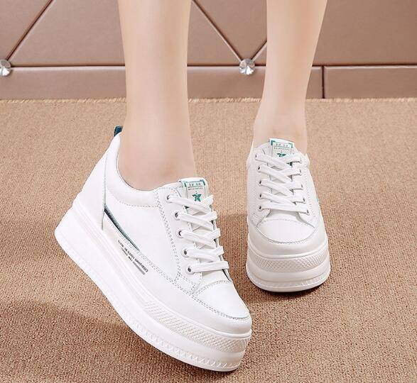 Sapatos elevados de couro microfibra de 7 cm