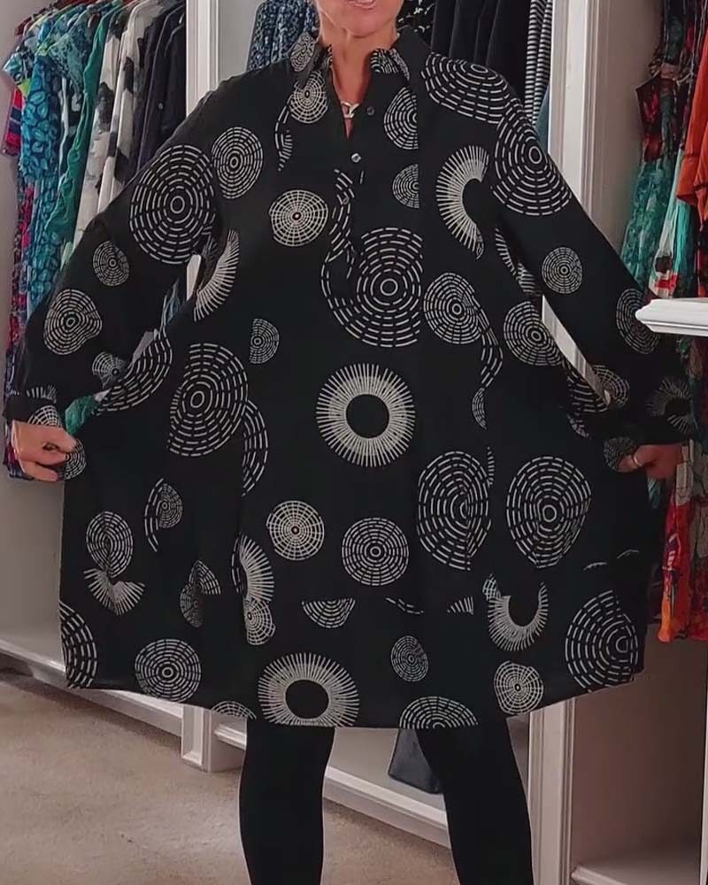Vestido casual com estampa geométrica