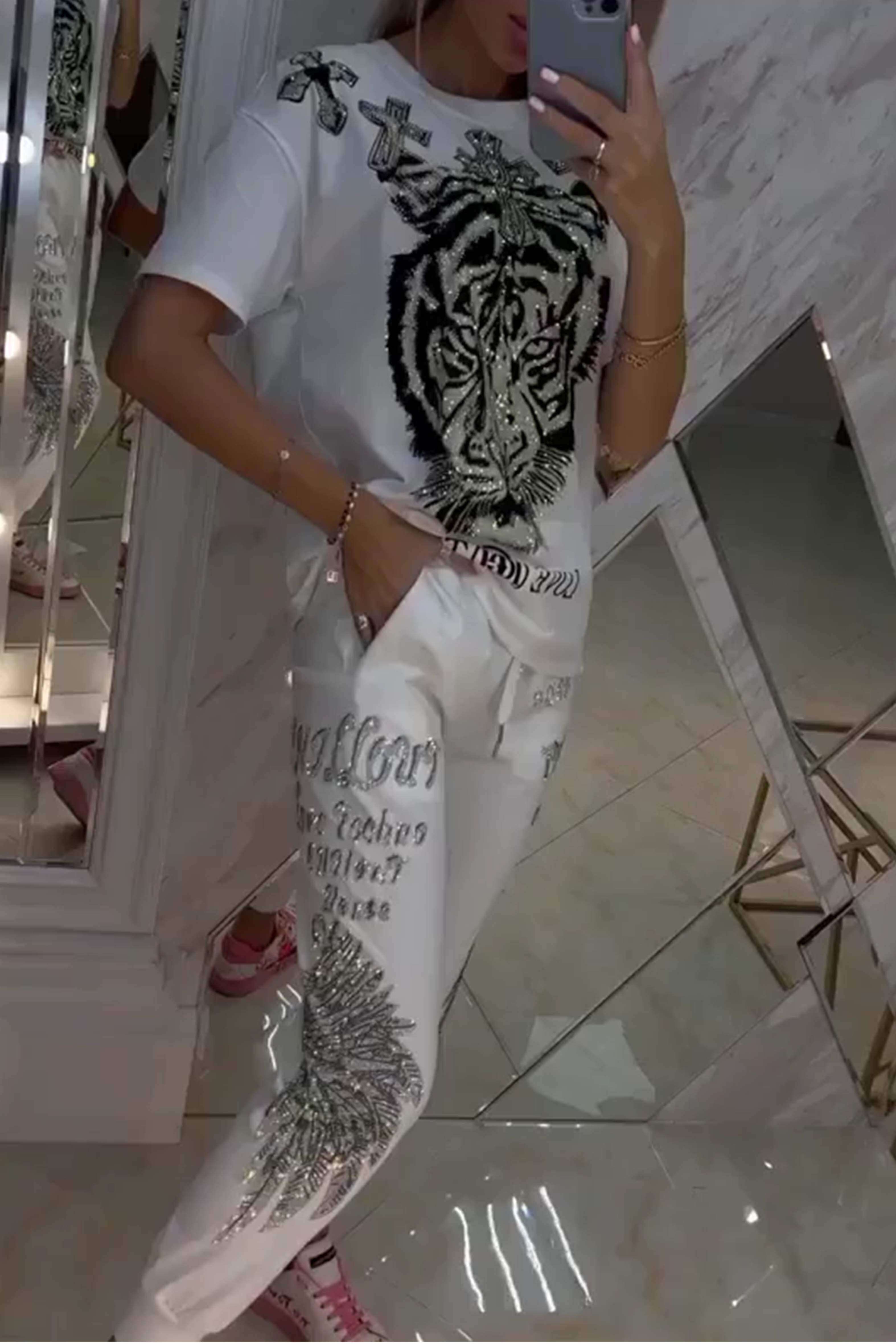 Conjunto feminino de duas peças top e calça com estampa Hot Diamond