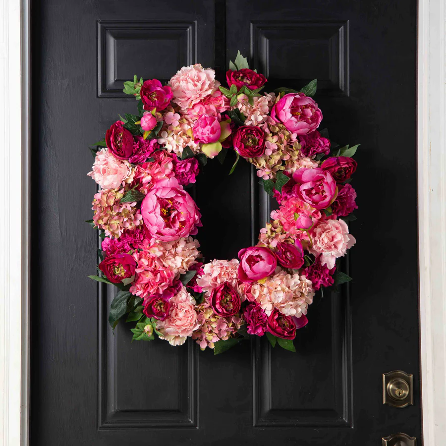 Blushing Blooms – smíšený růžový věnec na dveře hortenzie a pivoňky jaro léto