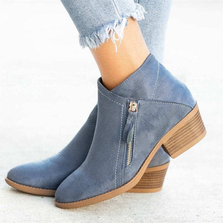 Nowe zamszowe buty damskie na suwak