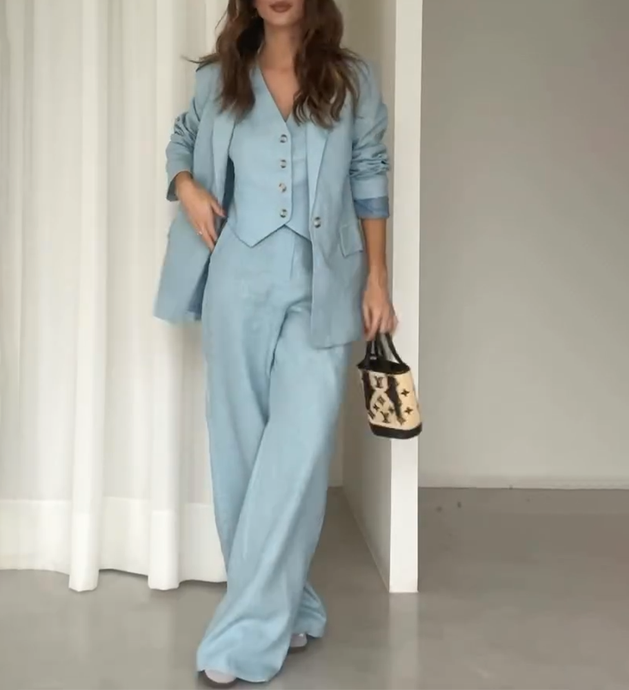 Conjunto elegante de colete e blazer de três peças