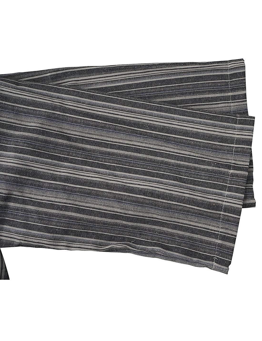 Vestido comprido de mulher com mangas curtas e bainha irregular