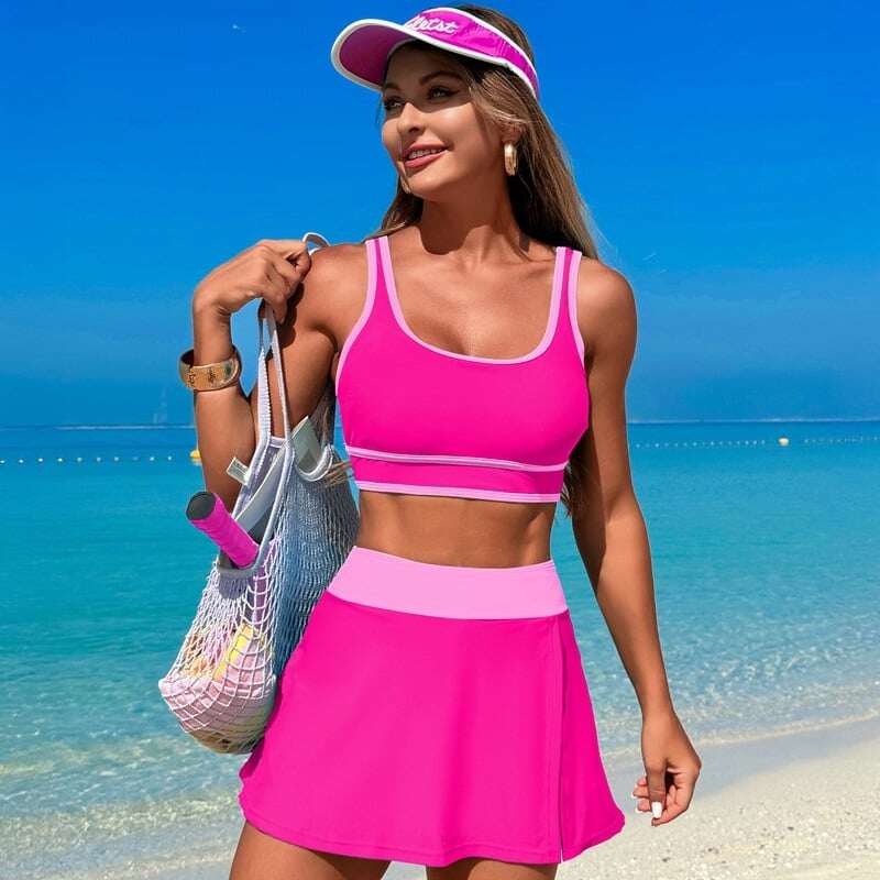Modischer Bikini-Badeanzug mit Farbblockierung und Sportrock
