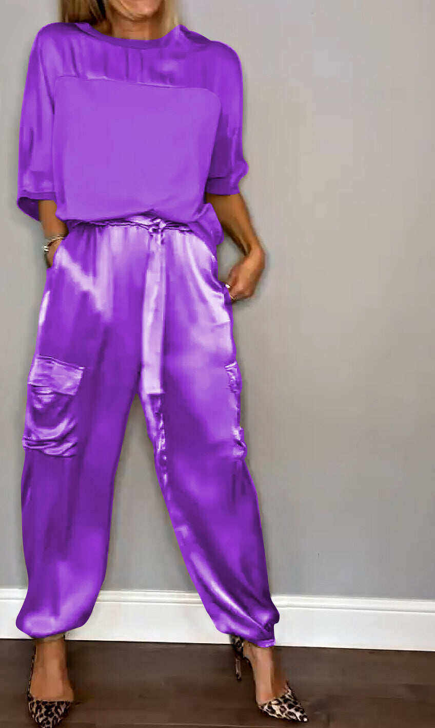 Conjunto feminino de duas peças com top meia manga e calça lisa de cetim