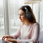 AH01 Active Noise Cancelling Headphones for Music, Travel, 40mm Dynamic Drivers