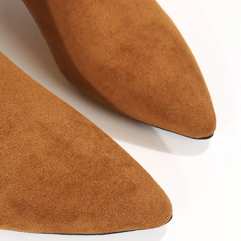 Botas femininas de salto agulha de cor sólida