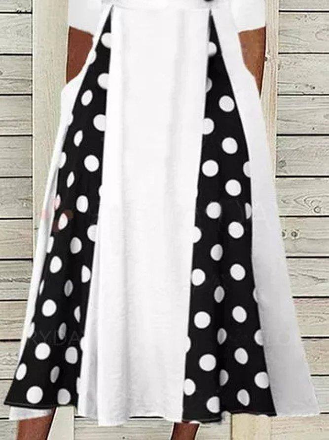 Ležérní šaty s puntíky s čtvercovým výstřihem