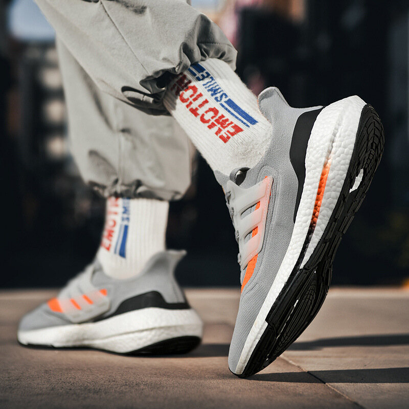 TÊNIS DE CORRIDA MASCULINO ULTRABOOST