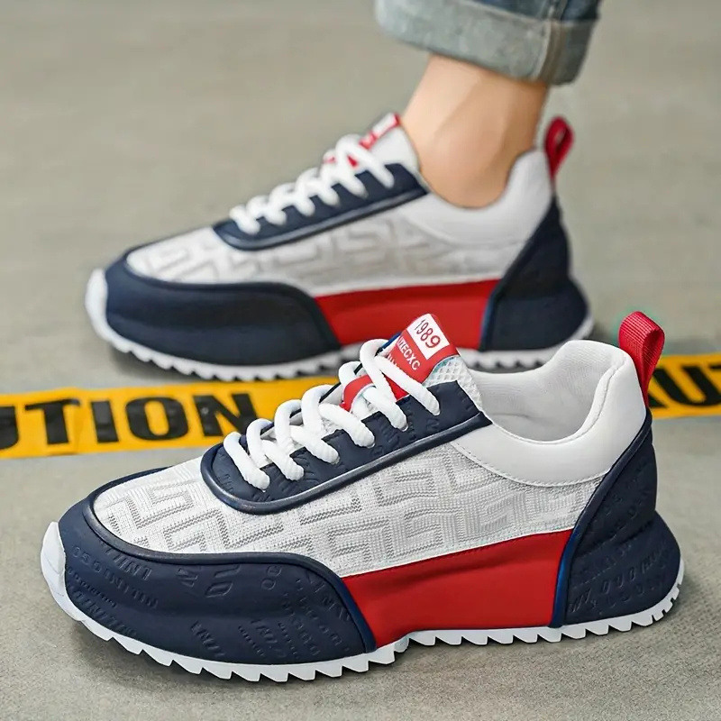 Τάσεις 2024: casual παπούτσια που αντικατοπτρίζουν την προσωπικότητά σας