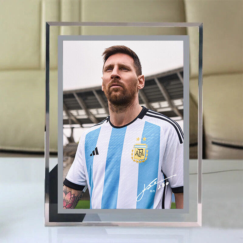 Messi Crystal képkeret 6 hüvelykes labdarúgó-világbajnokság sztárjának fényképével, beltéri üvegkeret asztali dekorációval
