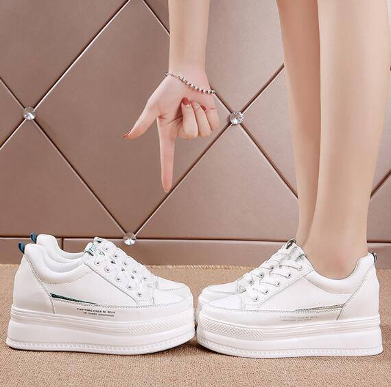 Sapatos elevados de couro microfibra de 7 cm