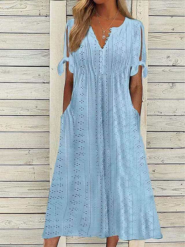Vestido de renda com folhos e decote em V