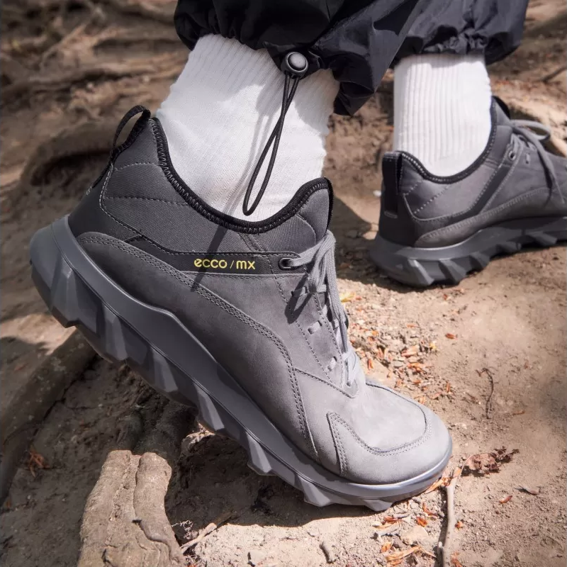 ECCO®New Sapatos masculinos para atividades ao ar livre