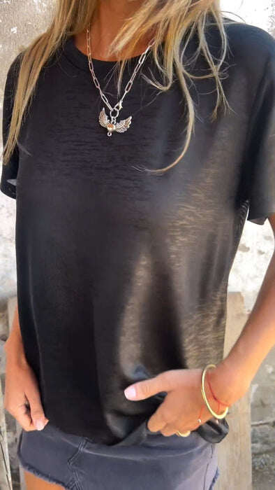 Camiseta com gola redonda e manga curta estampada a quente