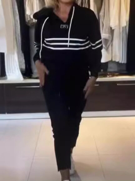 Conjunto de moletom com estampa listrada