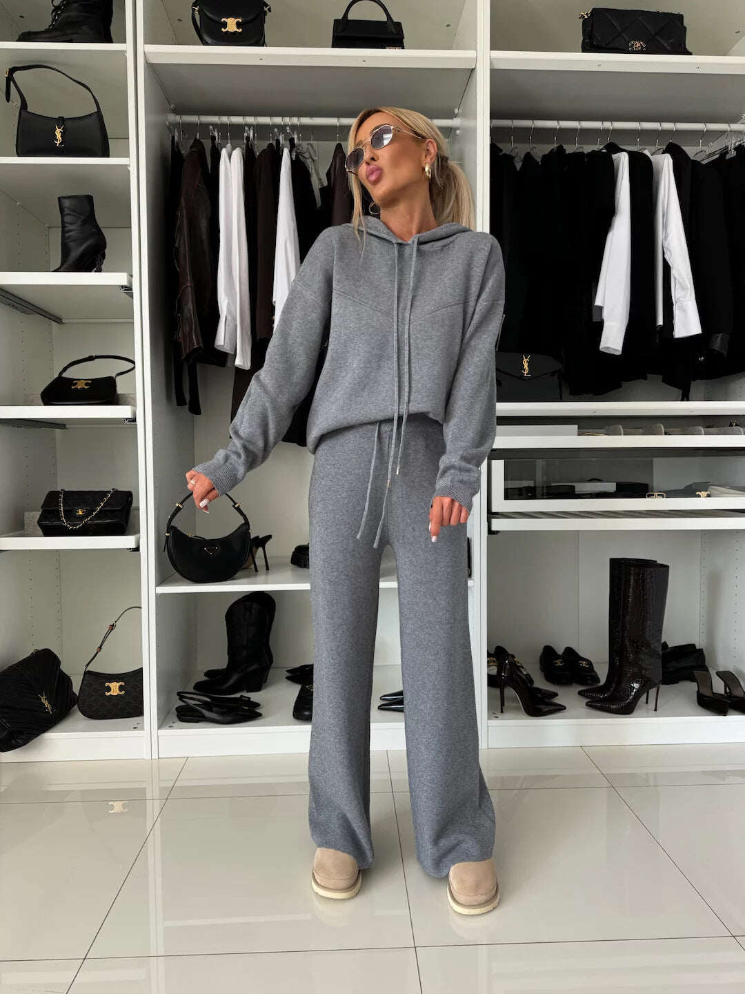 Conjunto feminino de duas peças com manga comprida, capuz e gola redonda