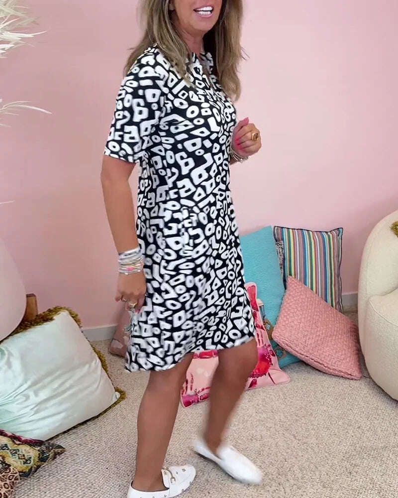 Vestido casual com decote em V e bolso estampado