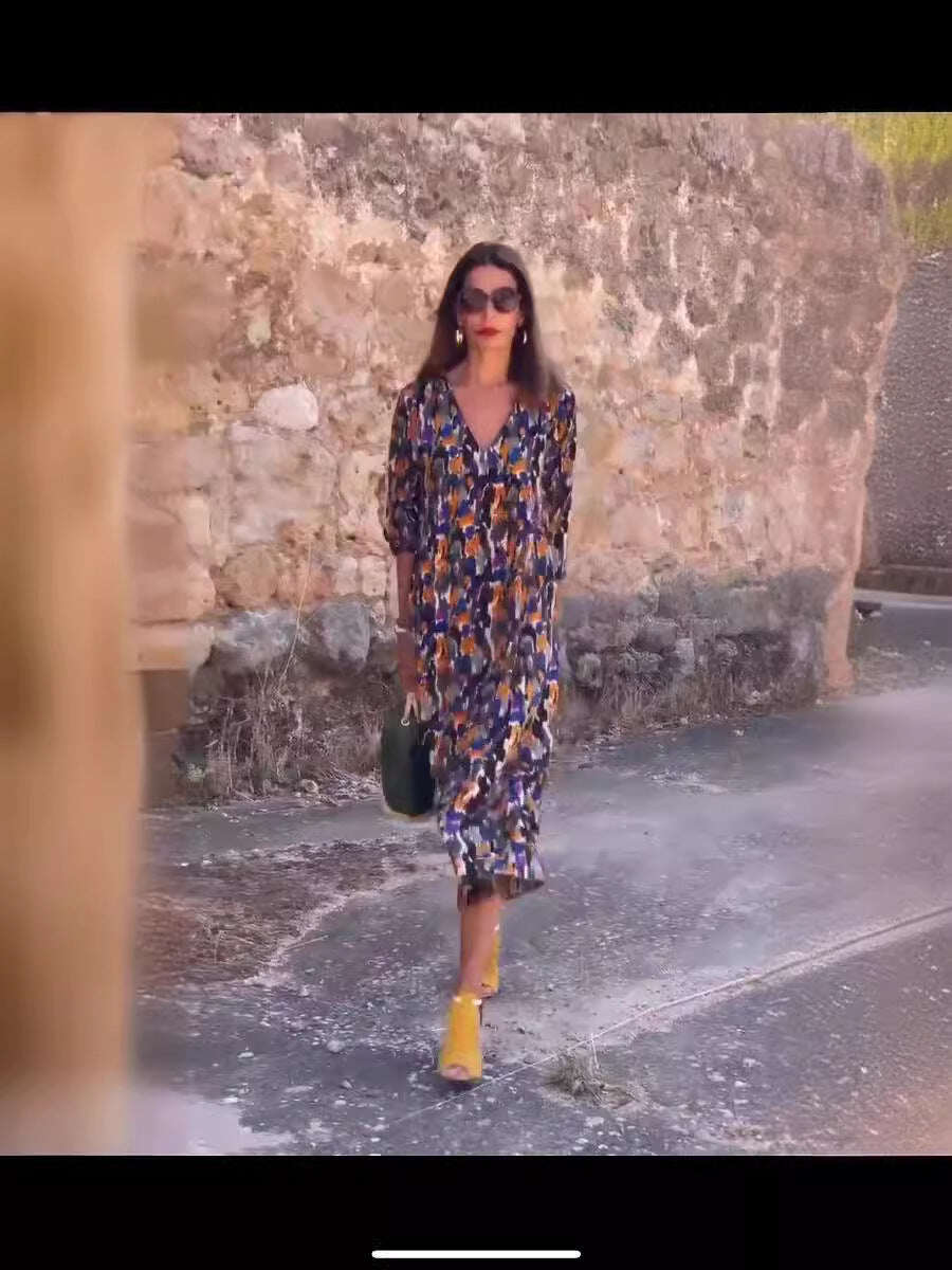Nove haljine za proljeće i ljeto 2024. elegantne su i moderne, haljine s V-izrezom